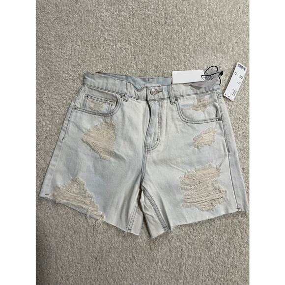 NWT Urban Outfitters BDG Women's Size 25 Dropped Waist Destroy Denim Short Blue - Picture 1 of 7